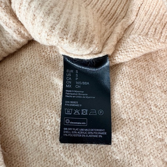 H&M Ribbed V-Neck Soft Sweater in Powder Pink Size Small Long Sleeve - Picture 4 of 8